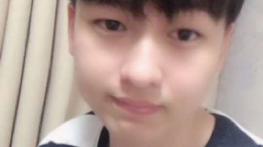 今晚有20万粉丝福利. 答应你们的实物抽奖已经到位了. 定制