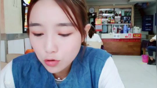 肖淑洁生命中的光和盐发布了一个斗鱼视频2019-06-12