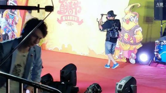 HHHISHHH发布了一个斗鱼视频2019-06-13