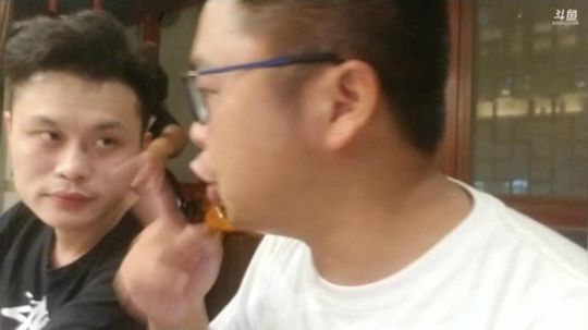 到达武汉，在武汉的一起聚聚。 2019-06-13 21点场