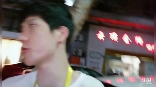 格莱美发布了一个斗鱼视频2019-06-13