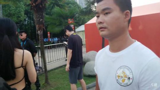 到达武汉，在武汉的一起聚聚。 2019-06-13 18点场