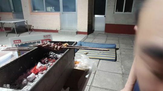 我在斗鱼看无尽无尽的无尽直播美食