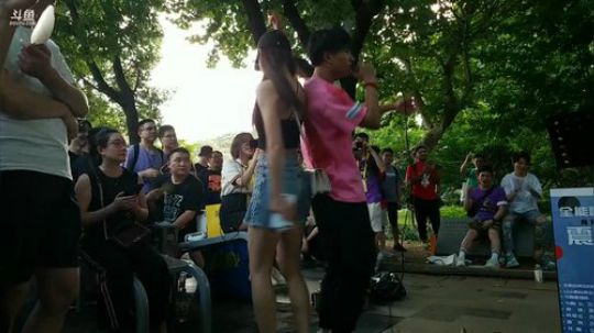 Smlia丶卡布奇诺发布了一个斗鱼视频2019-06-14