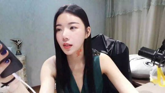 小姨子：感觉就我在家 2019-06-14 21点场