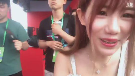 喵老师的圣诞树发布了一个斗鱼视频2019-06-14