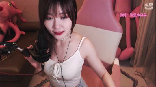 ace017发布了一个斗鱼视频2019-06-15