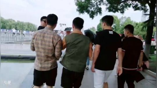 肖淑洁生命中的光和盐发布了一个斗鱼视频2019-06-15