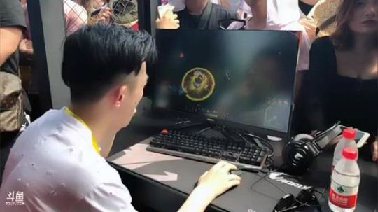 今天在嘉年华 早上可能不播 2019-06-15 14点场