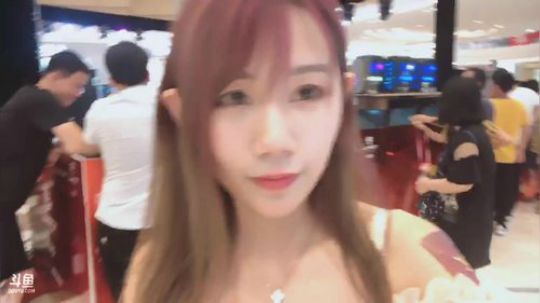 我本善良72发布了一个斗鱼视频2019-06-15