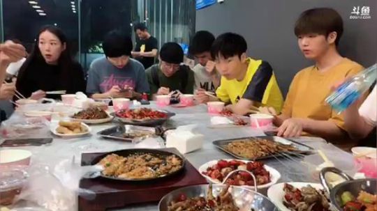 嘉年华活动 2019-06-16 22点场