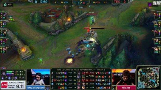 我在斗鱼看英雄联盟赛事直播英雄联盟