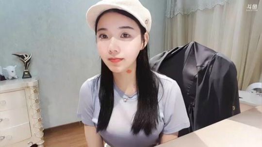小姨子：感觉就我在家 2019-06-15 21点场