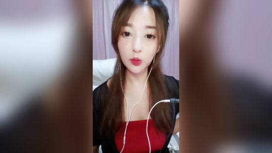 我在斗鱼看上官冰馨m直播颜值