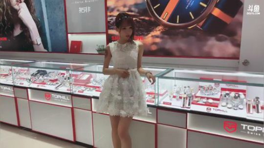 喵老师的圣诞树发布了一个斗鱼视频2019-06-16
