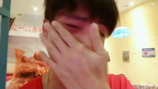 Smlia丶卡布奇诺发布了一个斗鱼视频2019-06-16