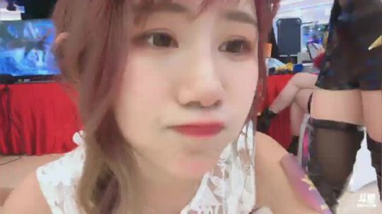 喵老师的圣诞树发布了一个斗鱼视频2019-06-16