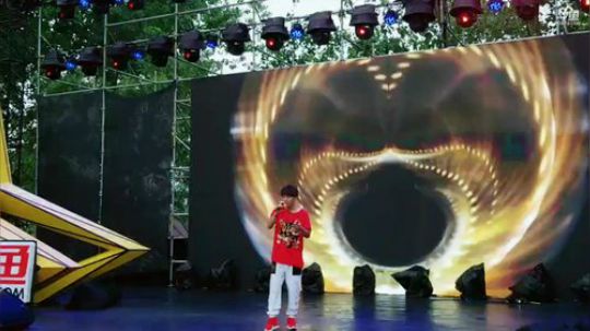 Smlia丶卡布奇诺发布了一个斗鱼视频2019-06-16