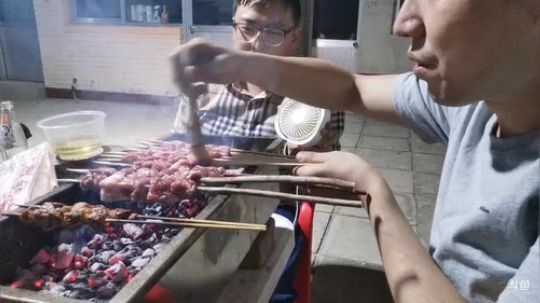 Tiramisu我喜欢发布了一个斗鱼视频2019-06-16