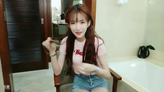 Hello晨哥发布了一个斗鱼视频2019-06-15