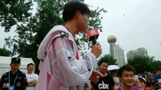 Smlia丶卡布奇诺发布了一个斗鱼视频2019-06-16