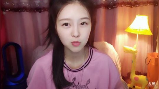 哼╯^╰人家可。