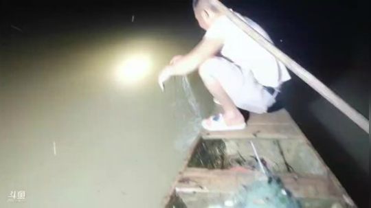 涨大水捕翘嘴？？？ 2019-06-18 21点场