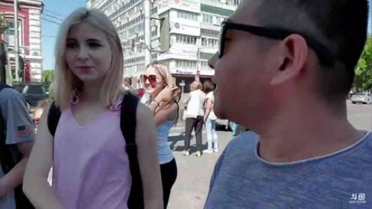 大家下午好，先看房，晚点有美女喔。 2019-06-18 14点场
