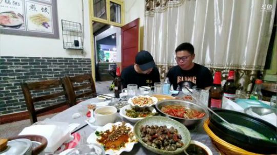 欢迎深山大咖来魅力做客。 2019-06-19 00点场