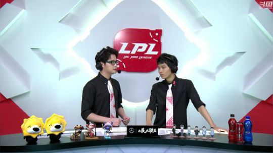 黑板君爱喝酸奶发布了一个斗鱼视频2019-06-18