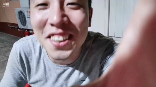 我本善良72发布了一个斗鱼视频2019-06-20