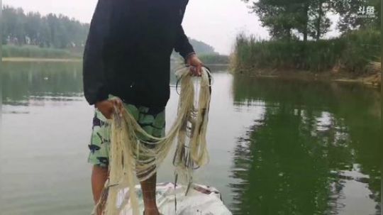 哆啦爱梦梦发布了一个斗鱼视频2019-06-20