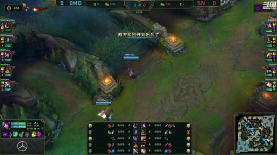 我在斗鱼看英雄联盟赛事直播英雄联盟