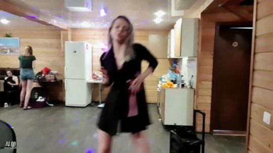 热烈欢迎水友，美梦哥，二哥，首来克市。 2019-06-20 01点场