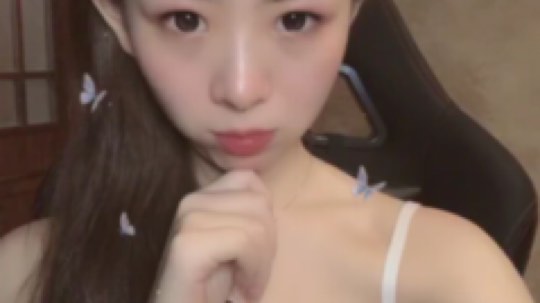 小甜甜fairy发布了一个斗鱼视频2019-06-20