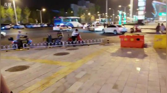 我在斗鱼看火力堂主直播户外