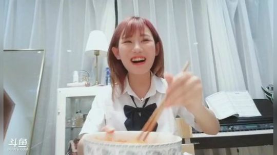 喵老师的圣诞树发布了一个斗鱼视频2019-06-21