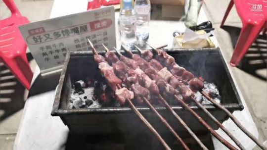 灯泡好像又大了好多。