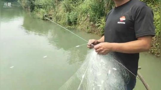 哆啦爱梦梦发布了一个斗鱼视频2019-06-23