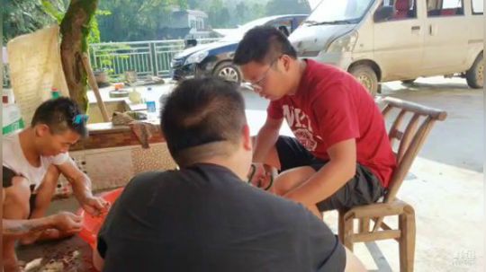 美食：小龙虾翘嘴跑步鸡。 2019-06-23 16点场