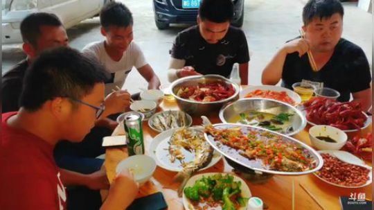 8点开抽，兄弟们一起上一上。 2019-06-23 18点场