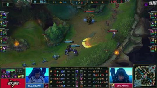 我在斗鱼看英雄联盟赛事直播英雄联盟