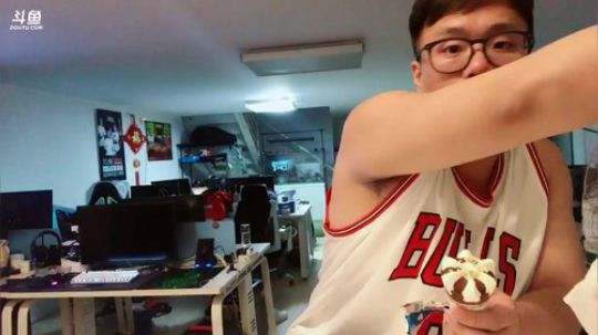 今天运动过量.吃顿宵夜吧。 2019-06-24 23点场