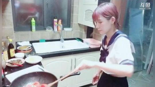 喵老师的圣诞树发布了一个斗鱼视频2019-06-25