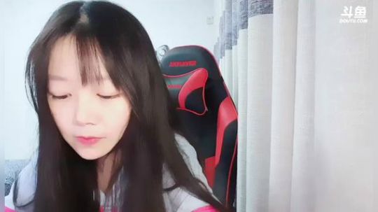 永远不说拜拜多多608599发布了一个斗鱼视频2019-06-26