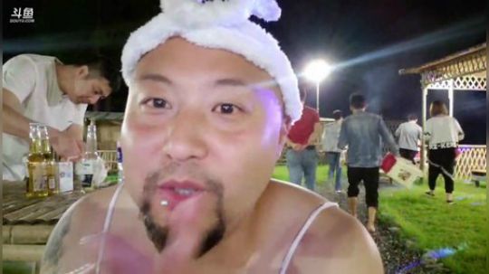 十点半天鹅激光雨(≧ω≦)/ 2019-06-25 23点场