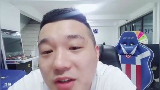 闹闹可遇不可求发布了一个斗鱼视频2019-06-26