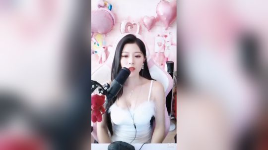 我在斗鱼看可爱christina直播颜值