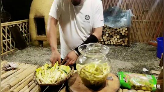 十点半天鹅激光雨(≧ω≦)/ 2019-06-25 21点场