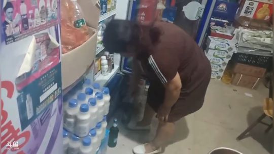 我在斗鱼看做个疯子直播户外